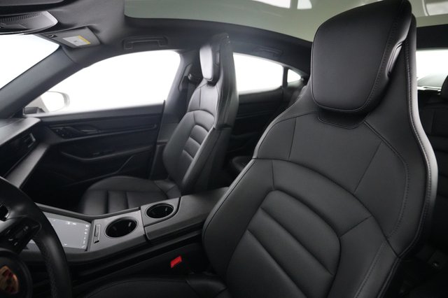 2023 Porsche Taycan — photo 3 of 22
