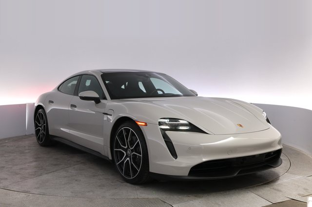 2023 Porsche Taycan — photo 10 of 22