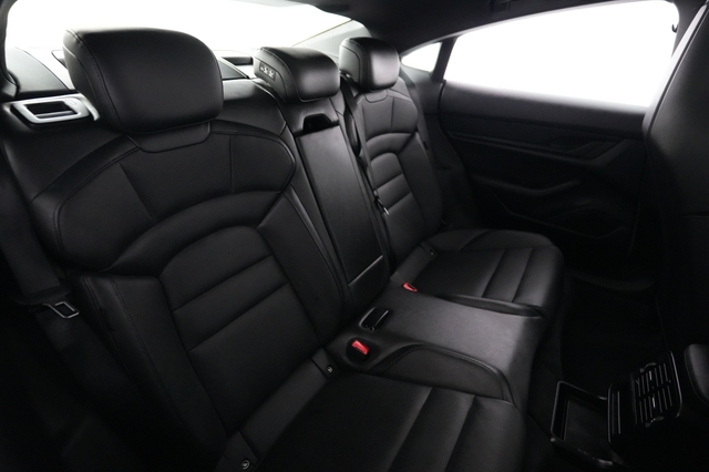 2023 Porsche Taycan