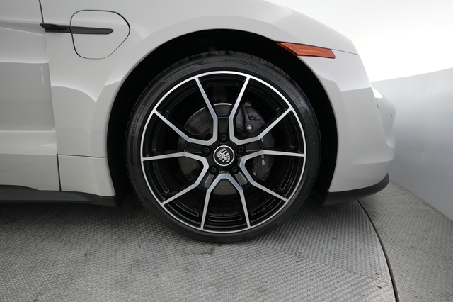 2023 Porsche Taycan