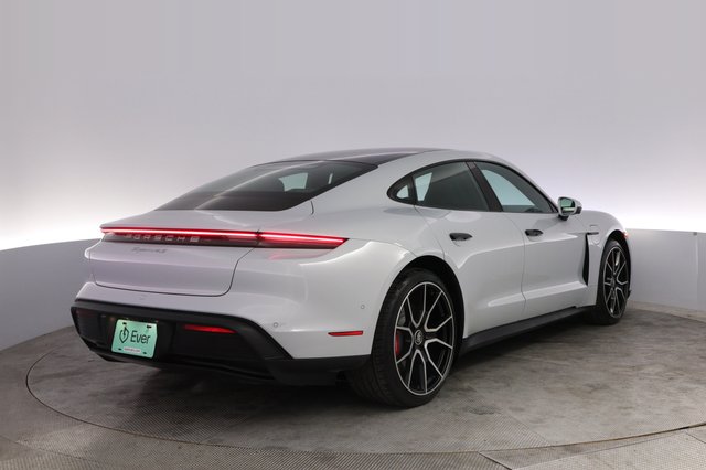2023 Porsche Taycan — photo 2 of 22