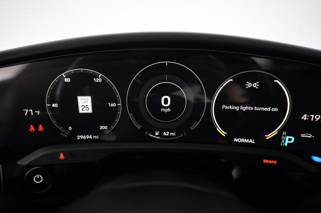 2023 Porsche Taycan — photo 5 of 22