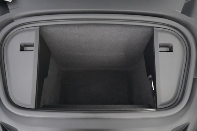 2023 Porsche Taycan — photo 20 of 22