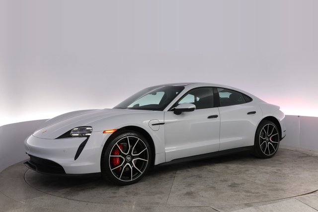 2023 Porsche Taycan — photo 14 of 22