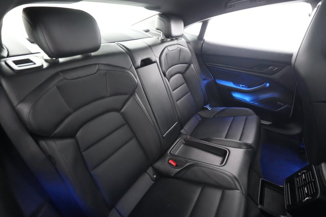 2023 Porsche Taycan — photo 4 of 22