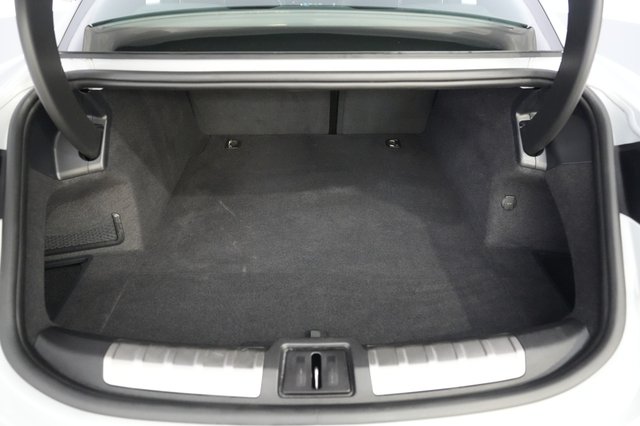 2023 Porsche Taycan — photo 6 of 22