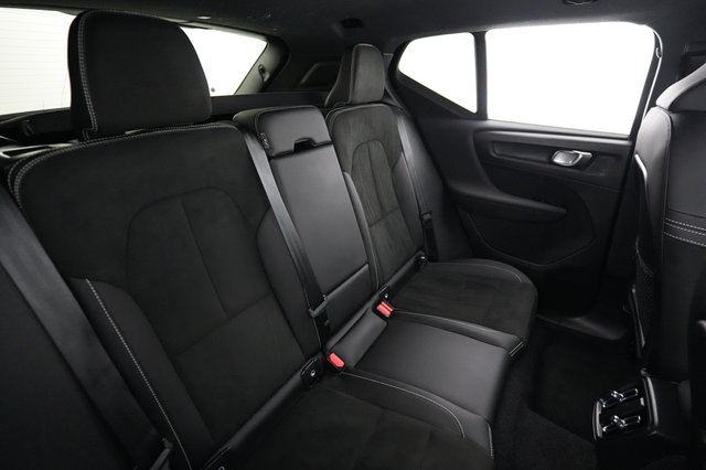 2023 Volvo XC40 Recharge — photo 4 of 22