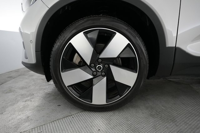 2023 Volvo XC40 Recharge — photo 15 of 23