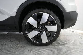 2023 Volvo XC40 Recharge — photo 7 of 23