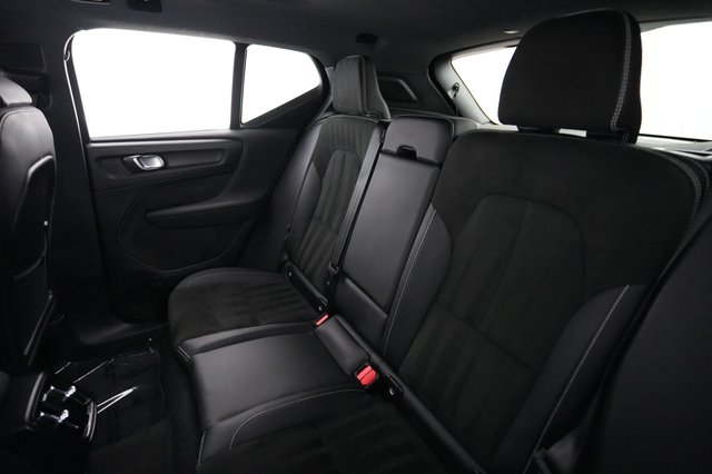 2023 Volvo XC40 Recharge — photo 19 of 23