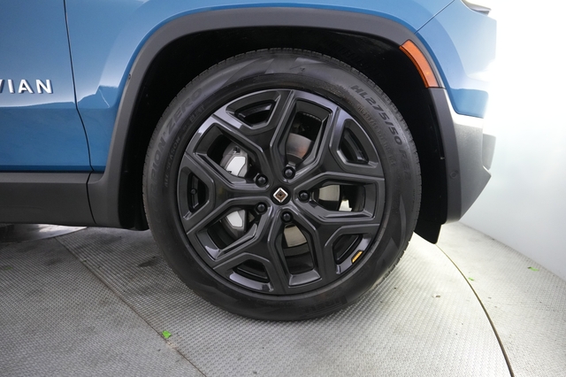 2024 Rivian R1S