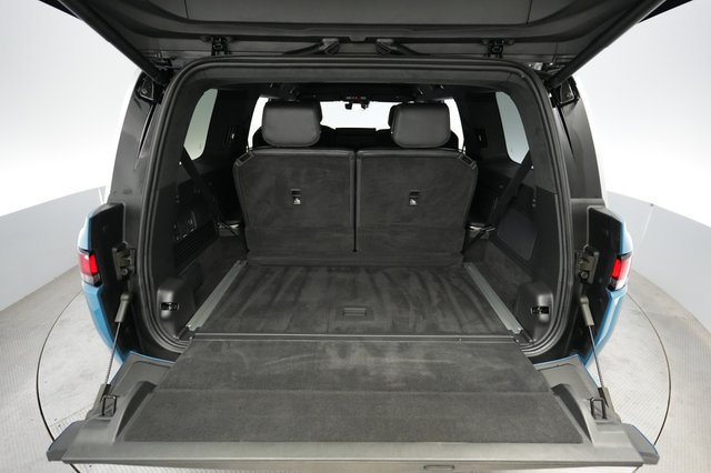 2024 Rivian R1S — photo 6 of 27