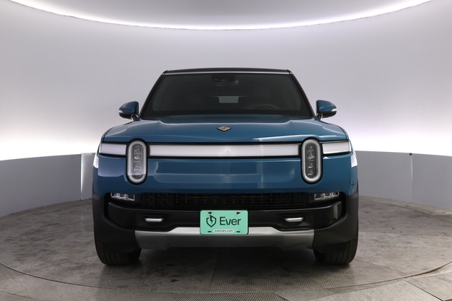 2024 Rivian R1S