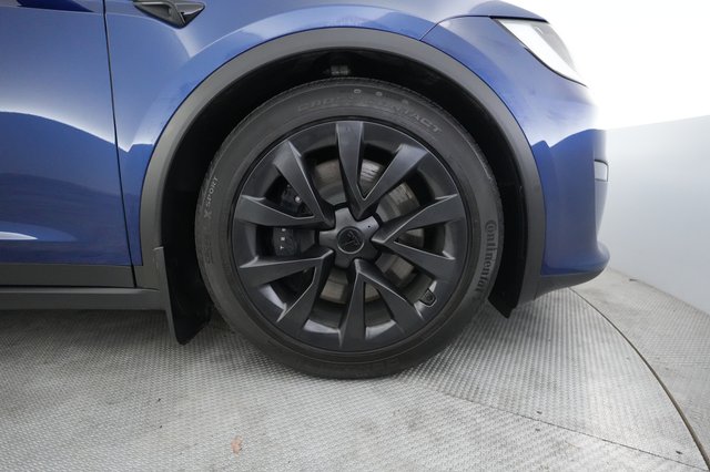 2024 Tesla Model X — photo 16 of 22