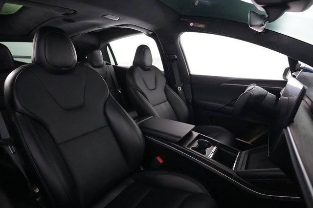 2024 Tesla Model X — photo 18 of 22