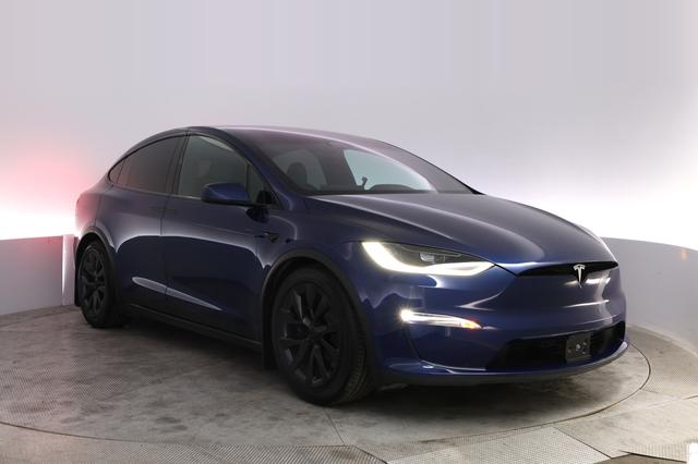 2024 Tesla Model X — photo 10 of 22