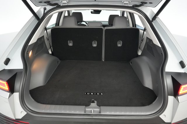 2024 Hyundai IONIQ 5 — photo 6 of 25