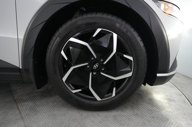 2024 Hyundai IONIQ 5 — photo 16 of 25