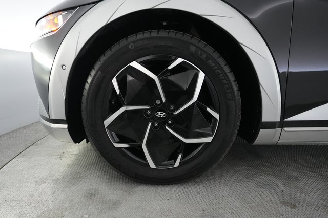 2024 Hyundai IONIQ 5 — photo 15 of 28
