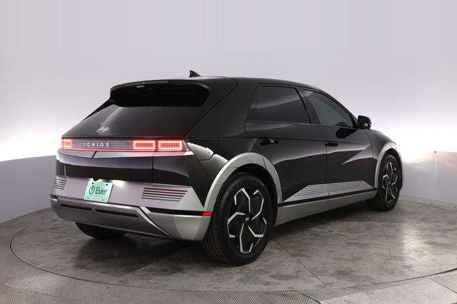 2024 Hyundai IONIQ 5 — photo 2 of 28