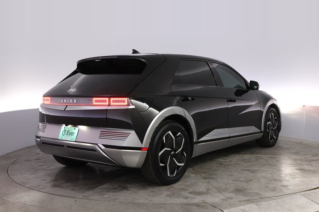 2024 Hyundai IONIQ 5 — photo 2 of 28