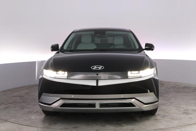 2024 Hyundai IONIQ 5 — photo 9 of 28