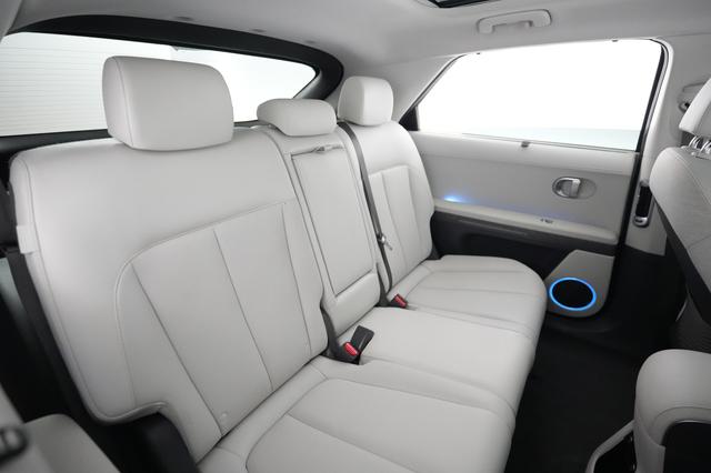 2024 Hyundai IONIQ 5 — photo 4 of 28