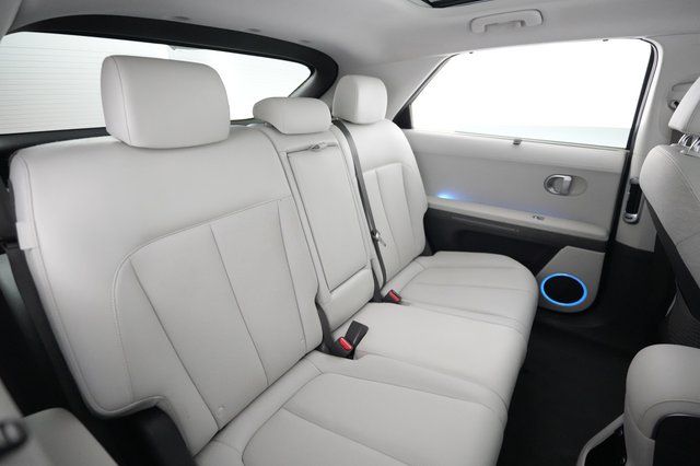 2024 Hyundai IONIQ 5 — photo 4 of 28