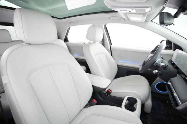 2024 Hyundai IONIQ 5 — photo 18 of 28