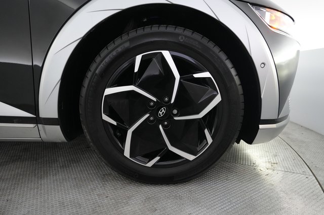 2024 Hyundai IONIQ 5 — photo 16 of 28