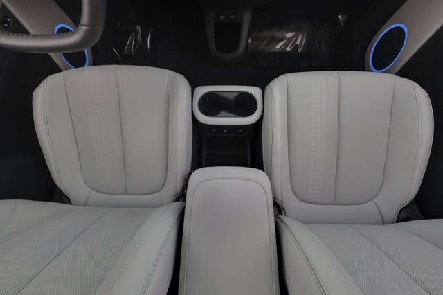 2024 Hyundai IONIQ 5 — photo 22 of 28