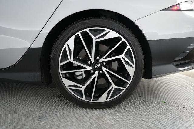 2024 Hyundai IONIQ 6 — photo 7 of 26