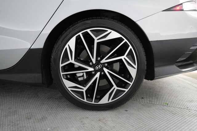 2024 Hyundai IONIQ 6 — photo 7 of 26