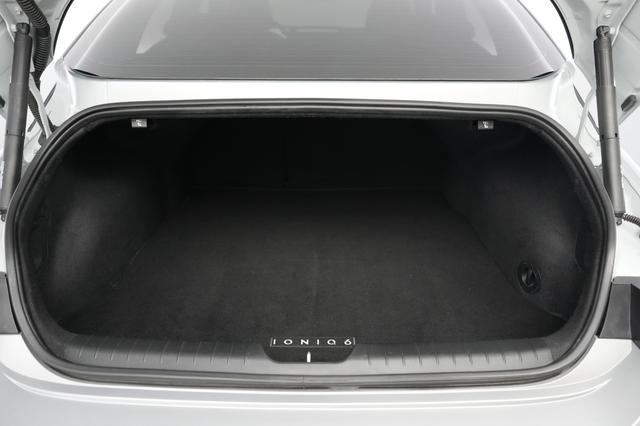 2024 Hyundai IONIQ 6 — photo 6 of 26