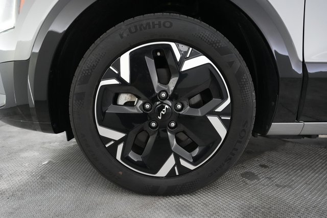 2024 Kia Niro EV — photo 16 of 27