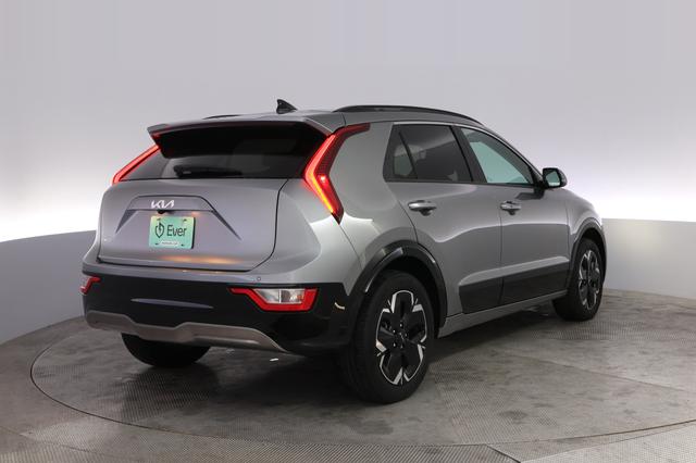 2024 Kia Niro EV — photo 2 of 27