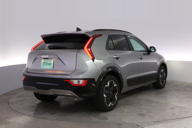 2024 Kia Niro EV — photo 2 of 27