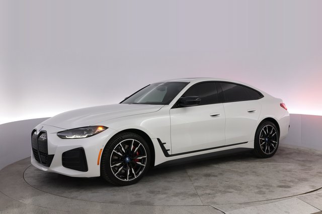 2024 BMW i4 — photo 14 of 25