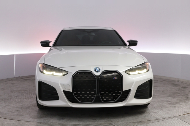 2024 BMW i4