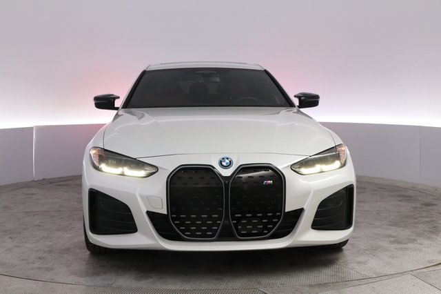 2024 BMW i4 — photo 9 of 25