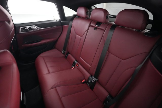 2024 BMW i4 — photo 19 of 25