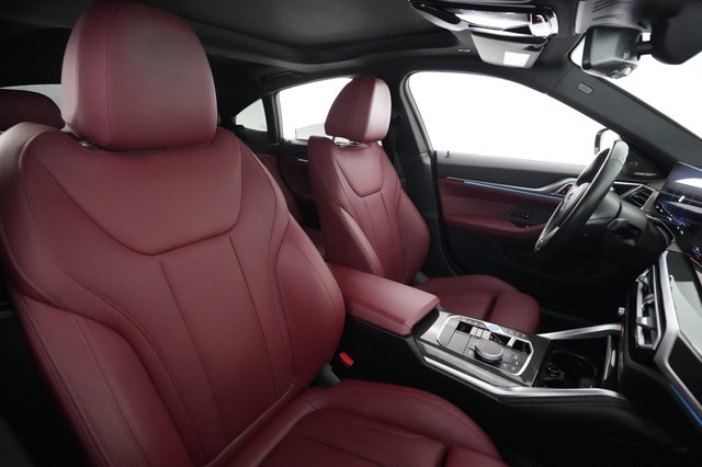 2024 BMW i4 — photo 18 of 25