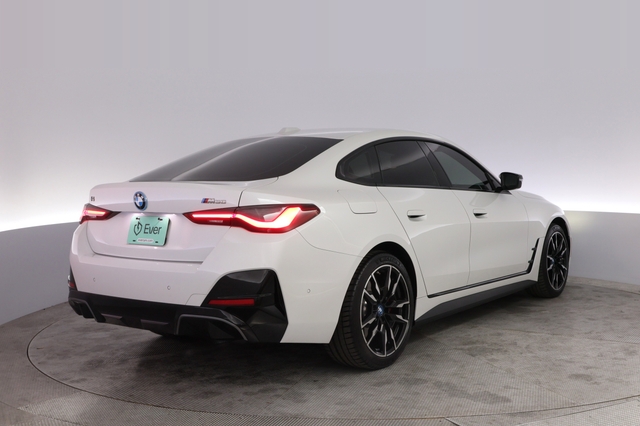 2024 BMW i4