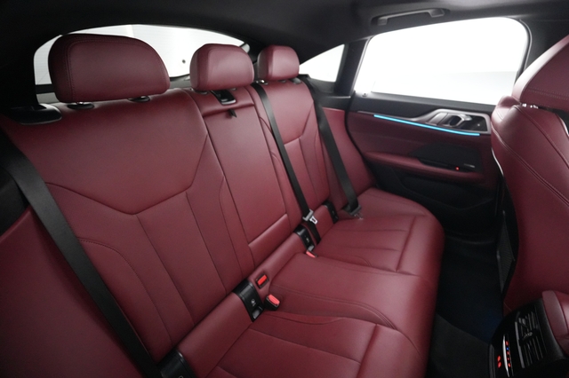 2024 BMW i4