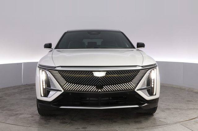 2024 Cadillac Lyriq