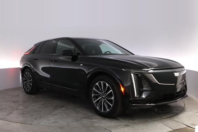 2024 Cadillac Lyriq — photo 10 of 25