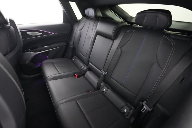 2024 Cadillac Lyriq — photo 19 of 25