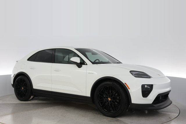 2024 Porsche Macan Electric — photo 11 of 22