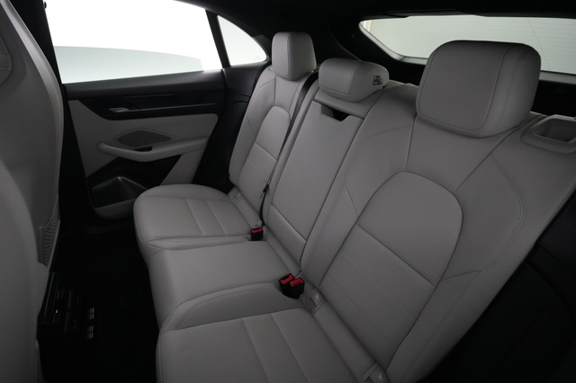 2024 Porsche Macan Electric