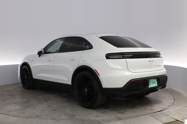 2024 Porsche Macan Electric